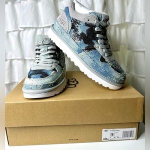 Ugg Shoes BRAND NEW IN BOX Ugg Highland Denim Suede Sequin Stars Low-top Size 8